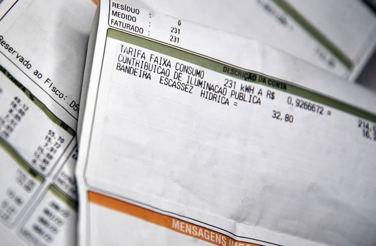 Aneel divulga calendário para anúncio de bandeiras tarifárias em 2026