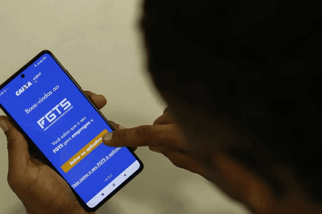 FGTS usado no Desenrola Brasil suspende temporariamente novos saques e antecipações do saque-aniversário
