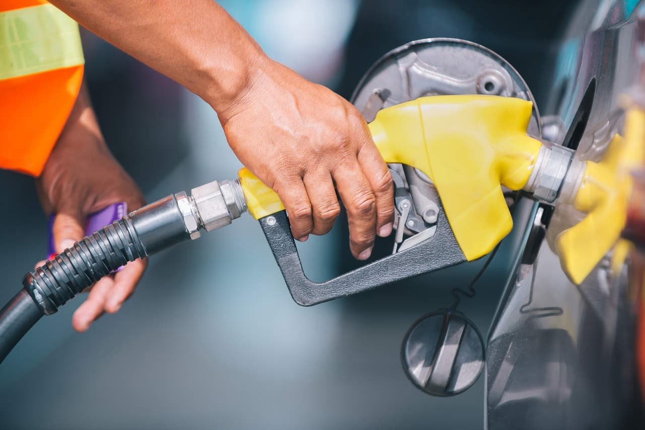 Petrobras reduz preço da gasolina em 5,2% para as distribuidoras a partir desta terça-feira