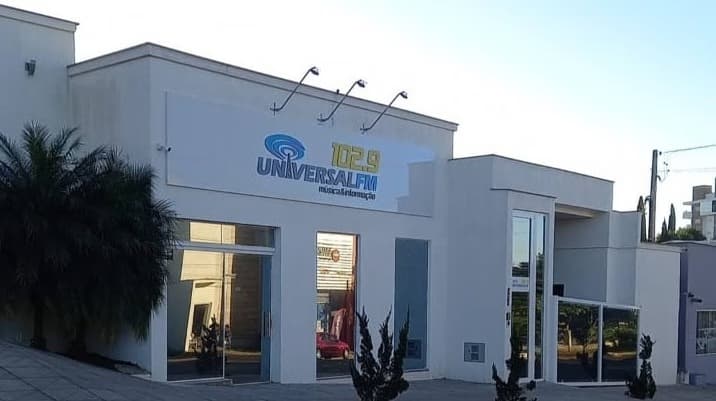Rádio Universal chega aos 22 anos consolidada como referência em comunicação regional 