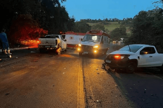 Acidente entre quatro veículos deixa seis feridos no km 14 da BR-386