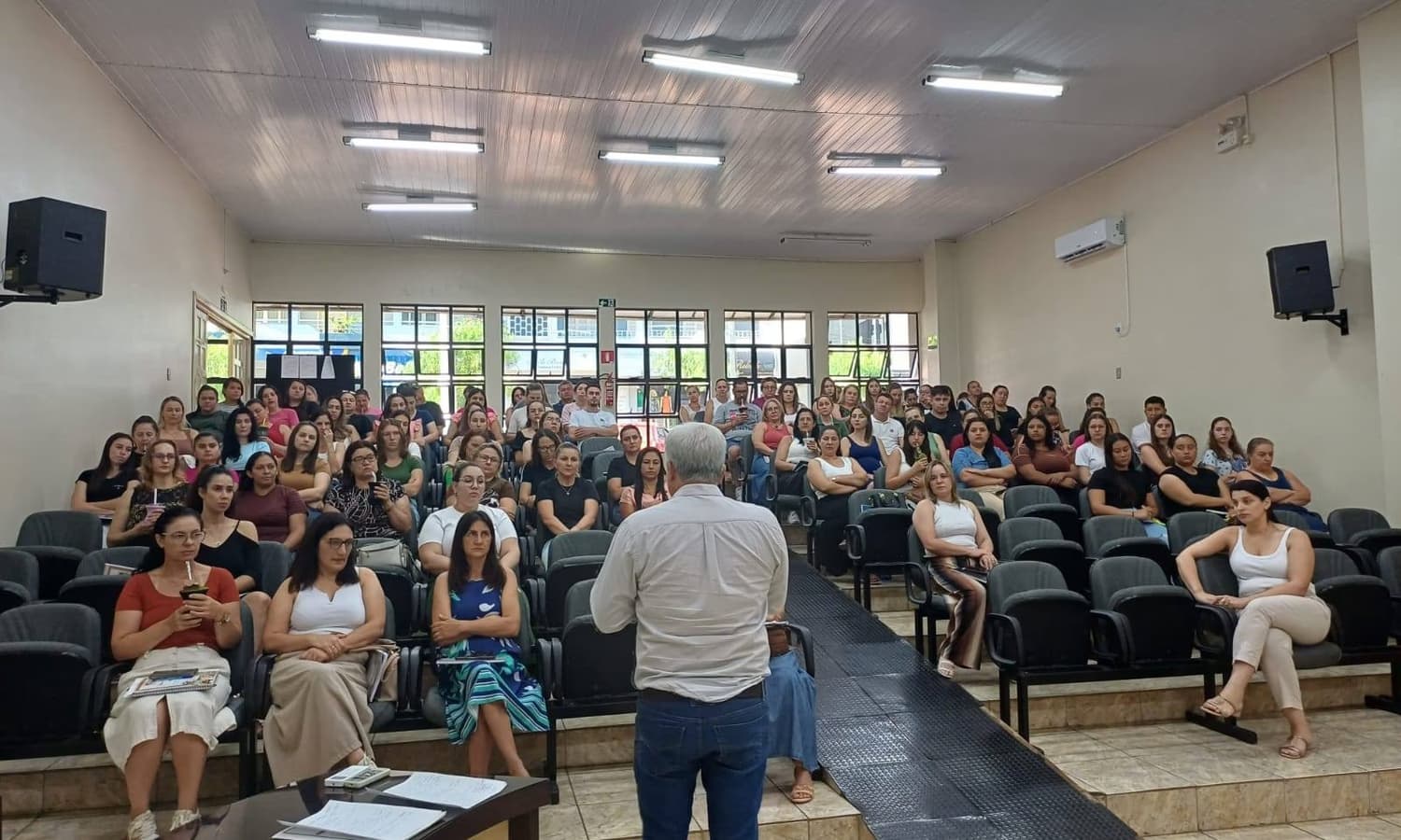 Ano letivo 2026 é aberto oficialmente em Liberato Salzano