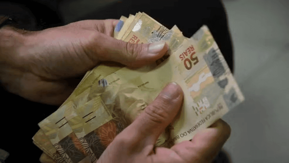 Assembleia Legislativa aprova reajuste de 5,35% no piso salarial regional do Rio Grande do Sul