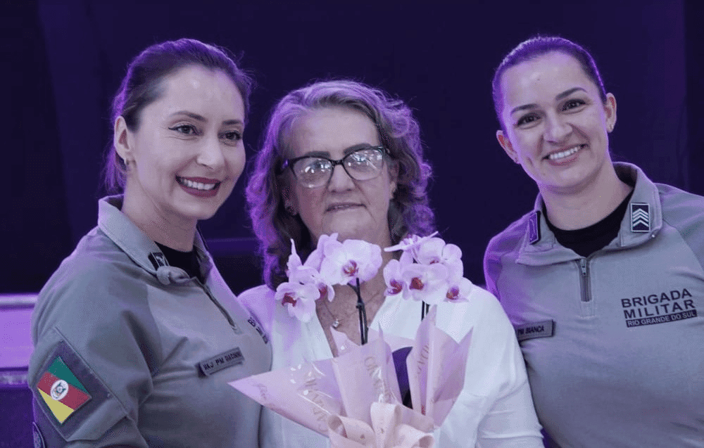 Major Nédia Giacomini palestra no 2º Café das Mulheres em Rodeio Bonito