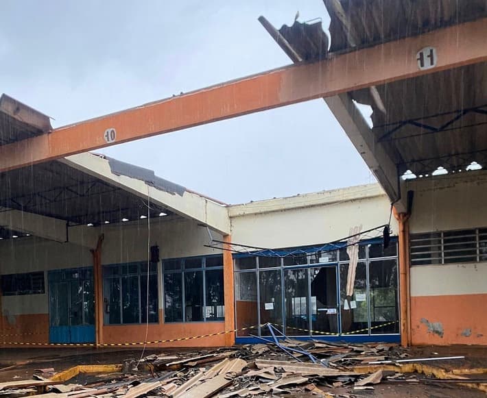 Parte da cobertura da Rodoviária de Palmeira das Missões desaba