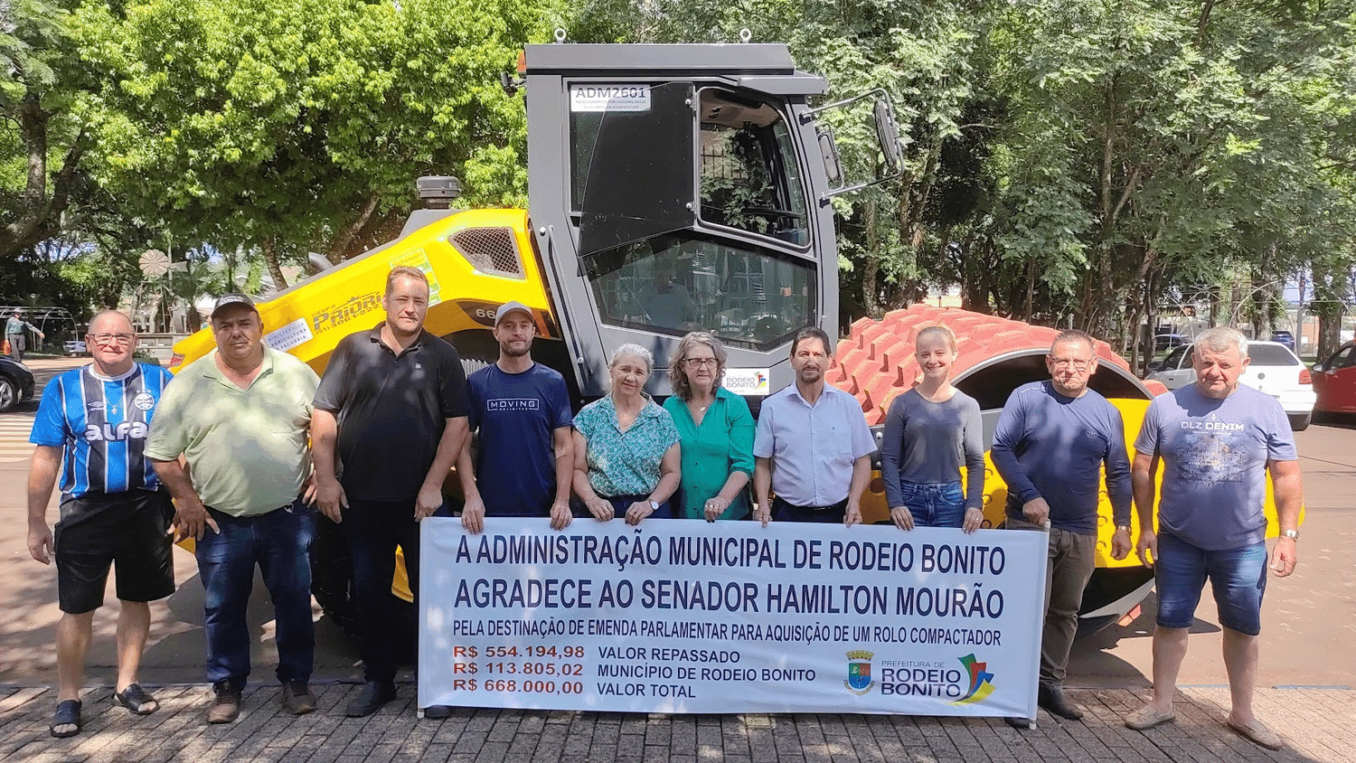 Rodeio Bonito reforça parque de máquinas com novo rolo compactador