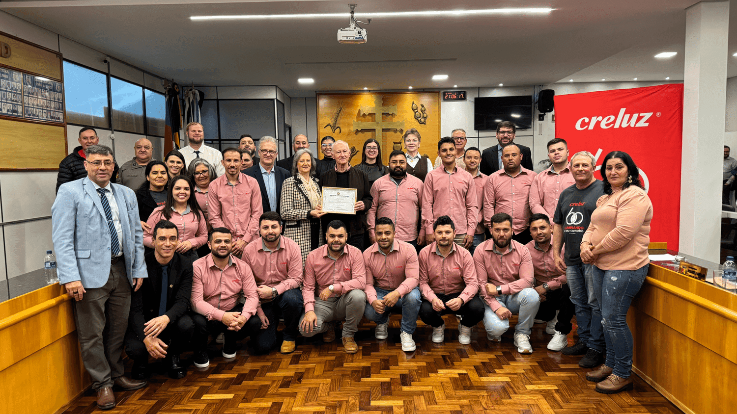 Creluz recebe homenagem na Câmara de Vereadores de Palmeira das Missões pelos 60 anos de história