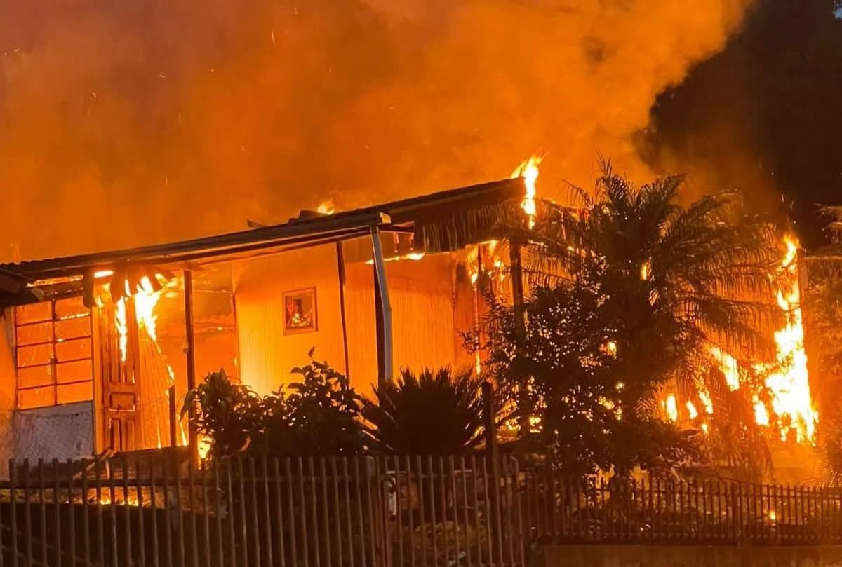 Incêndio atinge residência no Distrito de Saltinho
