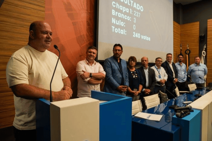 Ique Vedovato é oficializado como presidente da Famurs para a gestão 2026/2027