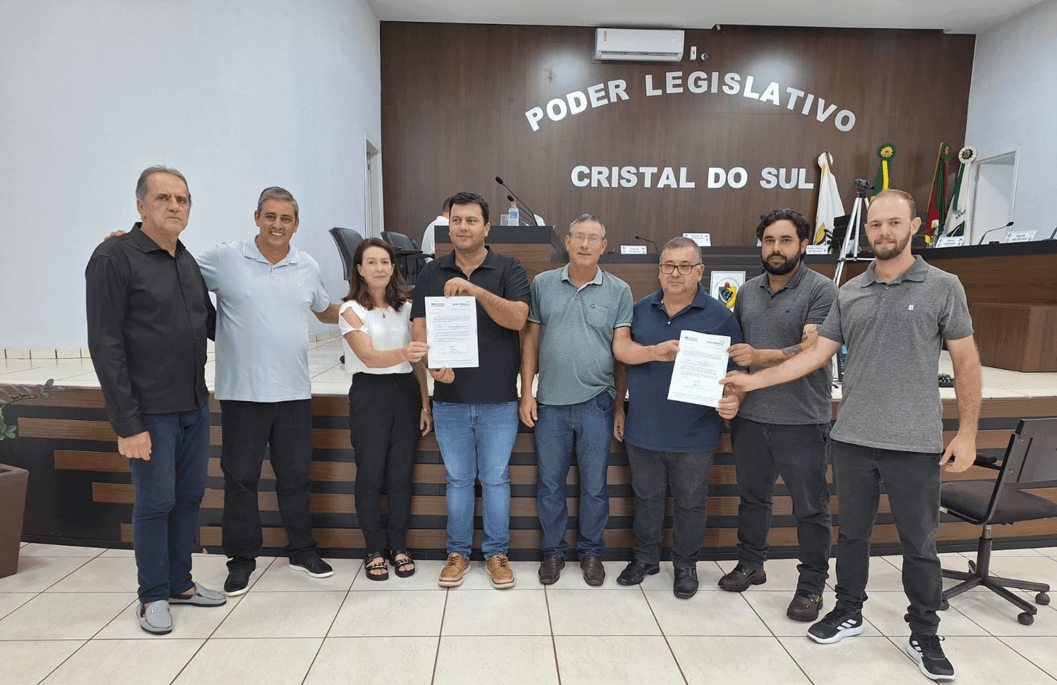 Cristal do Sul conquista emenda de R$ 420 mil para aquisição de retroescavadeira 